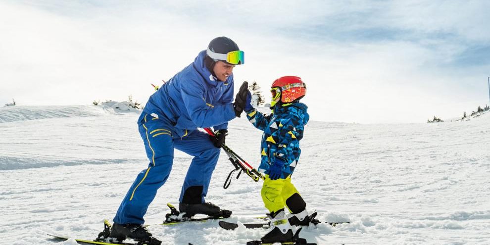 skis please